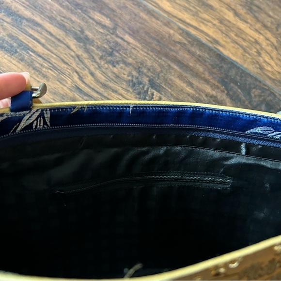 Bamboo Handbag - Picture 10 of 16